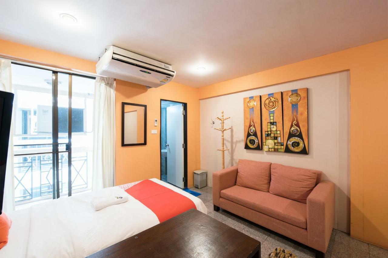 Oyo 110 Old Town Hotel Bangkok Exterior foto